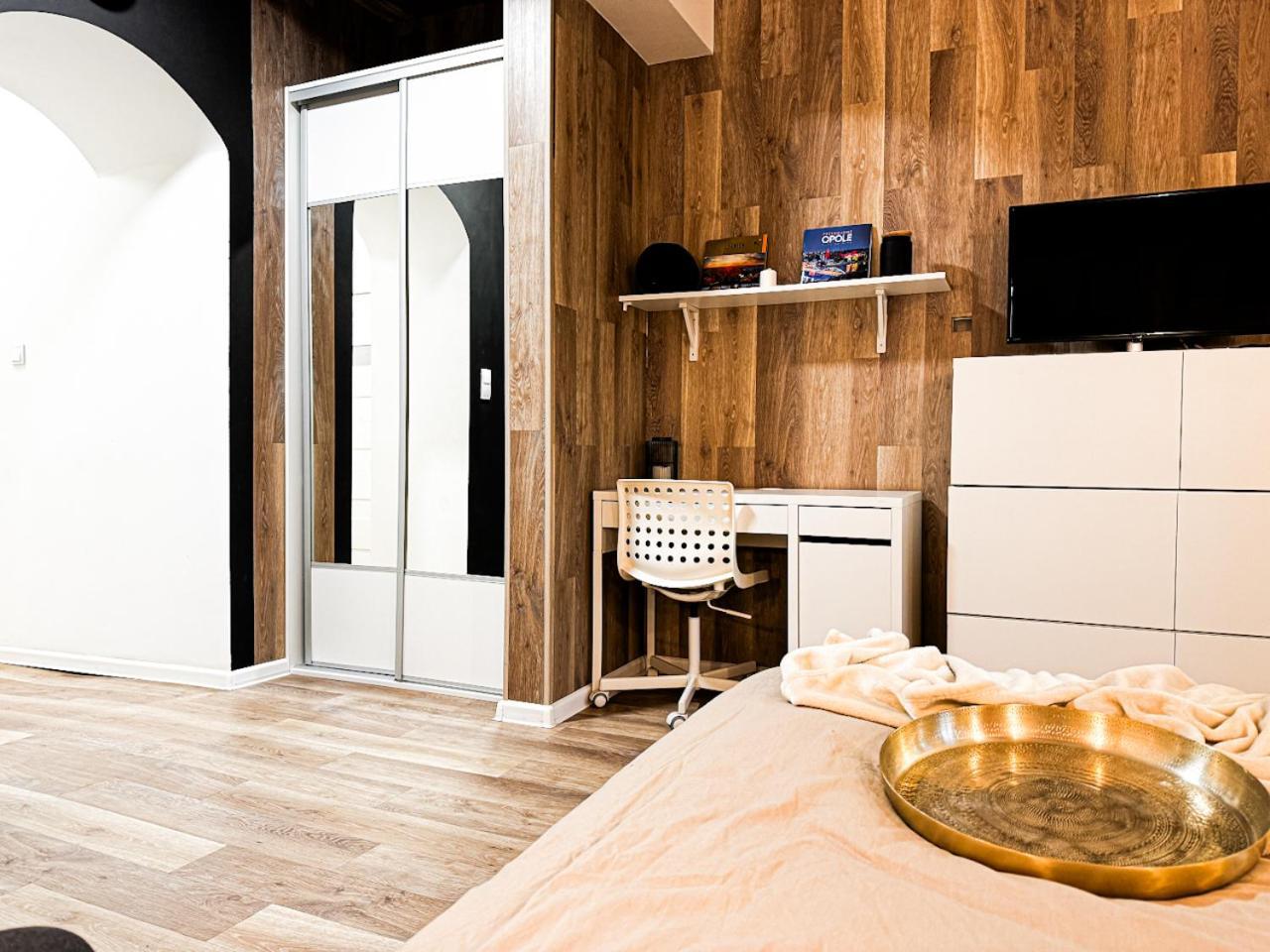 Walk 50m To Market Square & Rynek! Stylish 1br, Kitchen *