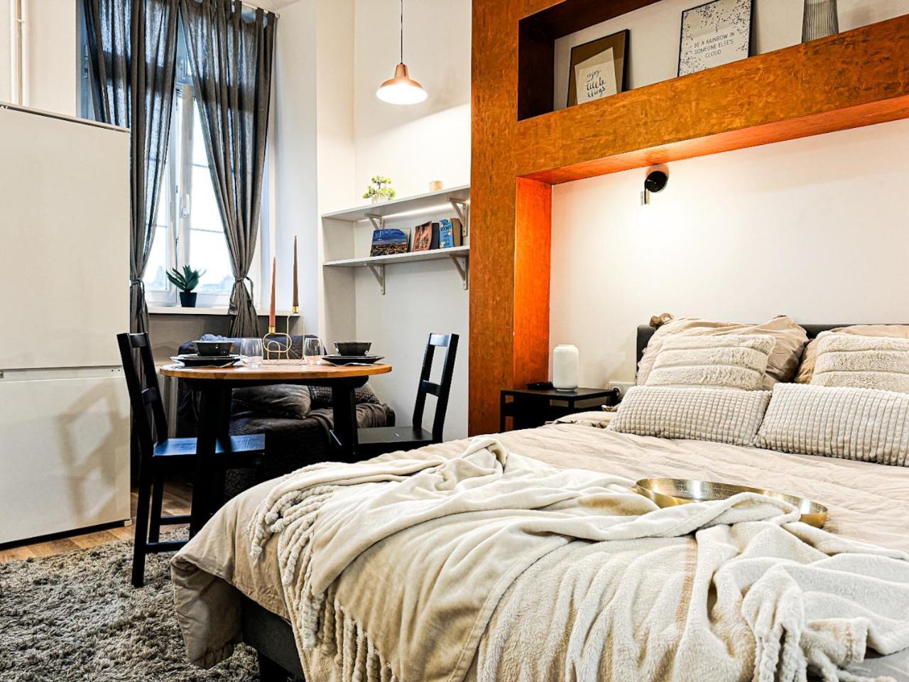 Apartament Walk 50m To Market Square & Rynek! Stylish 1br, Kitchen