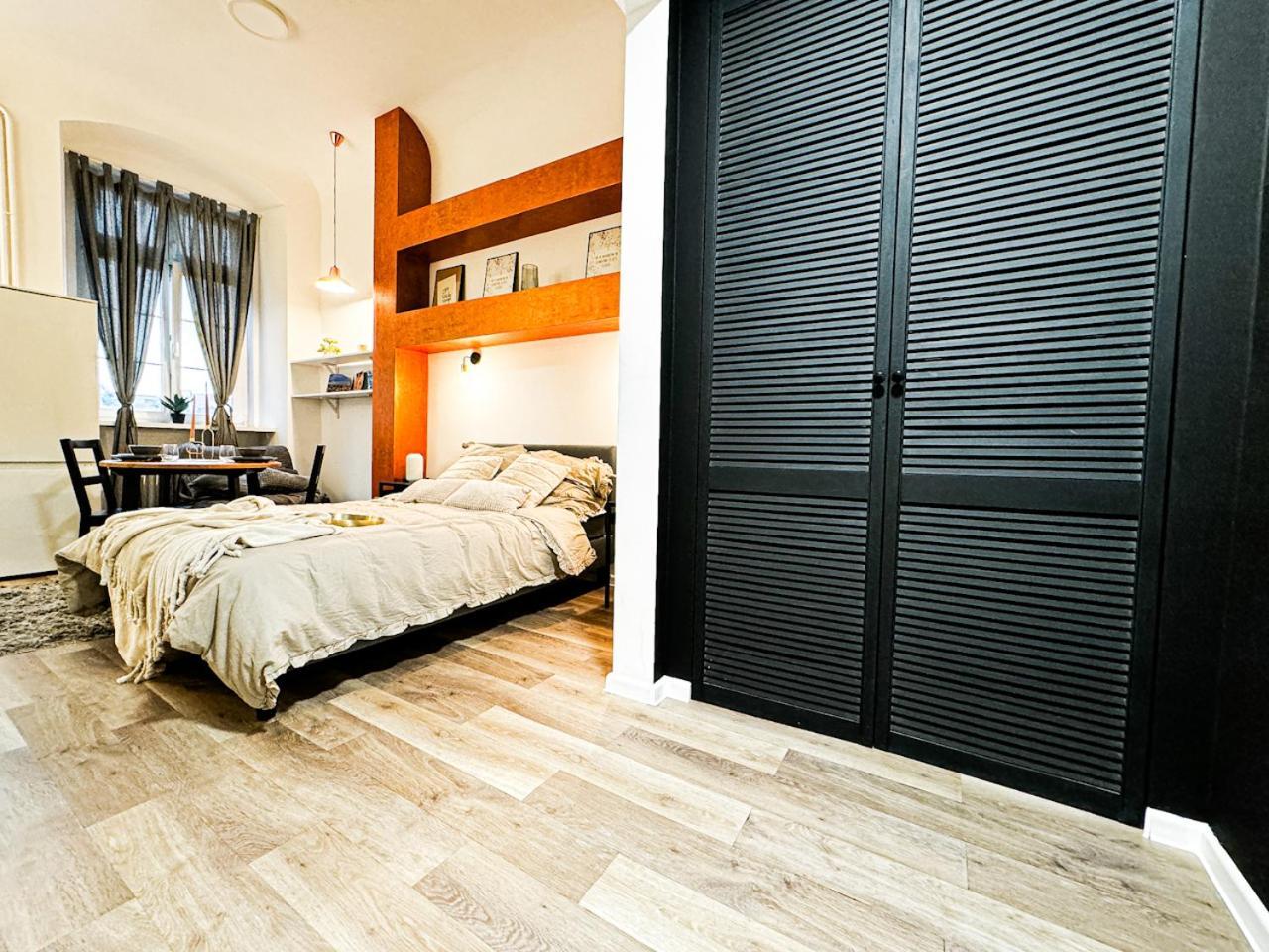 Walk 50m To Market Square & Rynek! Stylish 1br, Kitchen * Wrocław